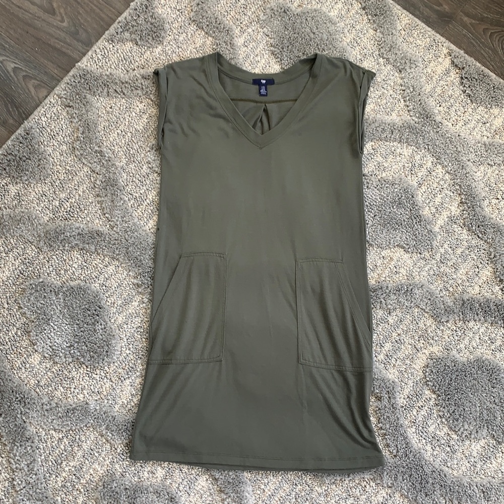 Gap dress with pockets